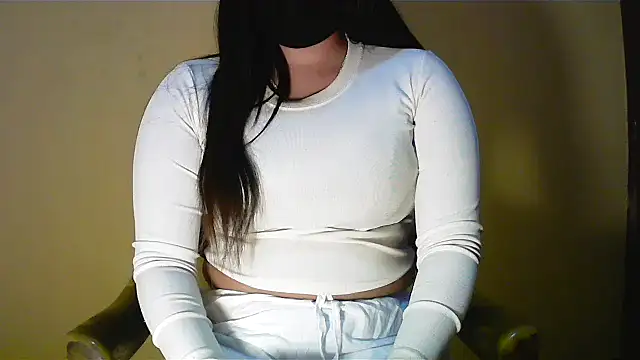 PRENCY CUTE online show from March 10, 4:45 pm