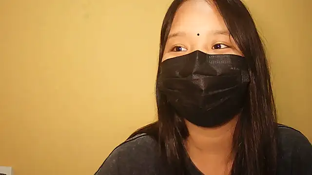 PRENCY CUTE online show from April 8, 2:17 pm