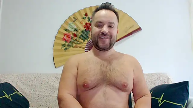 Snapshot of Hairy9inch chatting on May 13, 7:28 am Hairy9inch online show from May 13, 7:28 am