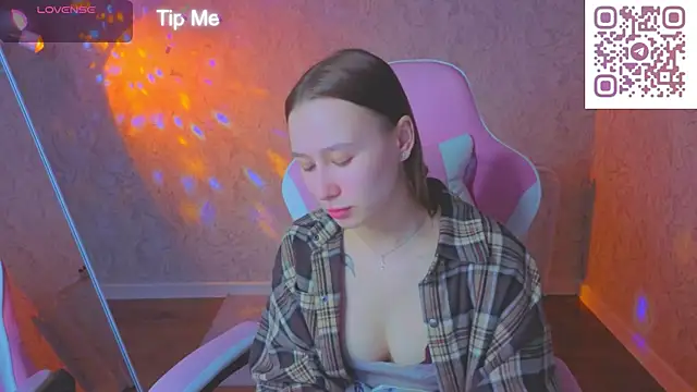  Kiki angel  online show from June 3, 1:08 am