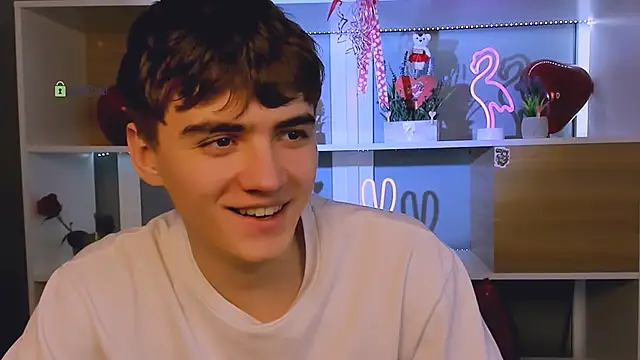 Snapshot of emil_lucky chatting on February 16, 12:34 pm emil lucky online show from February 16, 12:34 pm