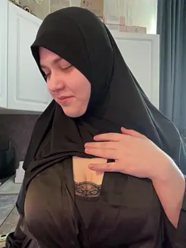 BunnyMelon online show from April 12, 1:27 pm