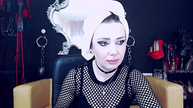 Snapshot of GoddessGeo chatting on January 31, 1:45 pm GoddessGeo online show from January 31, 1:45 pm