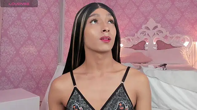 Snapshot of _AdharaSkinny chatting on February 17, 3:14 am AdharaSkinny online show from February 17, 3:14 am