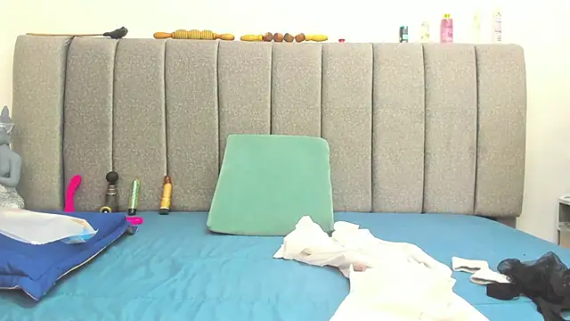 Snapshot of Giselle_James chatting on March 11, 7:53 pm Giselle James online show from March 11, 7:53 pm