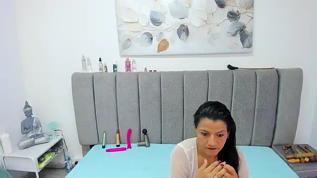 Snapshot of Giselle_James chatting on March 21, 8:12 pm Giselle James online show from March 21, 8:12 pm