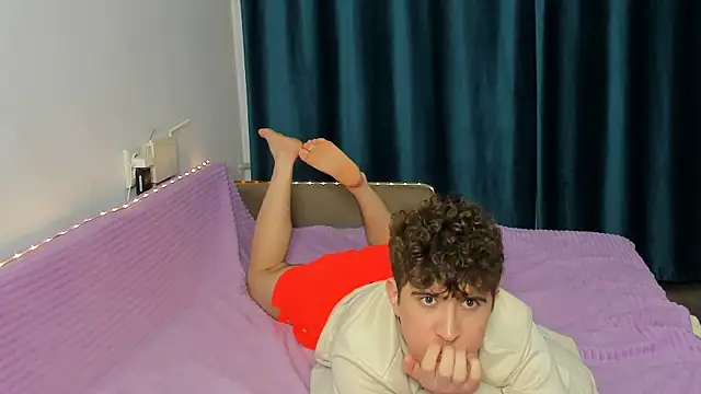 Snapshot of Johnny_Big_Ass chatting on March 2, 6:47 am Johnny Big Ass online show from March 2, 6:47 am