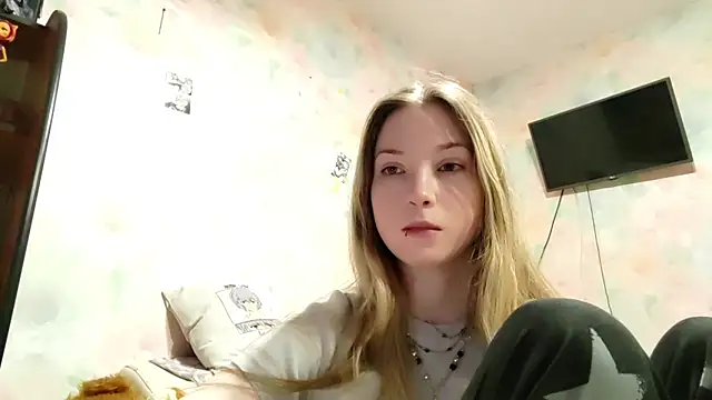 TiaBIanks online show from February 18, 12:23 pm