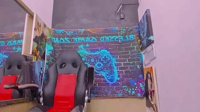 Snapshot of Jeanpieroo26 chatting on February 25, 7:23 pm Jeanpieroo26 online show from February 25, 7:23 pm