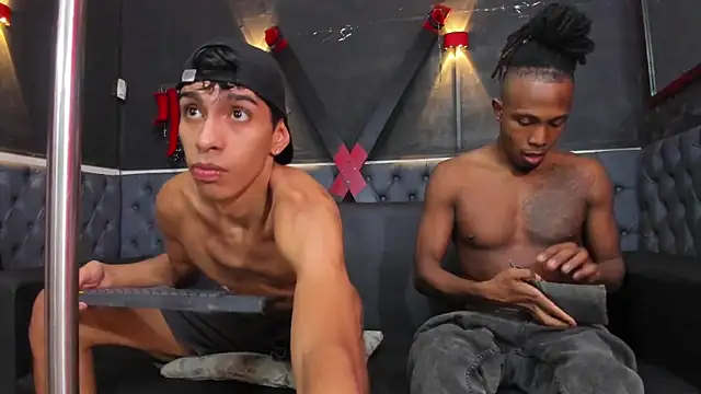 Jeanpieroo26 online show from April 16, 8:20 pm