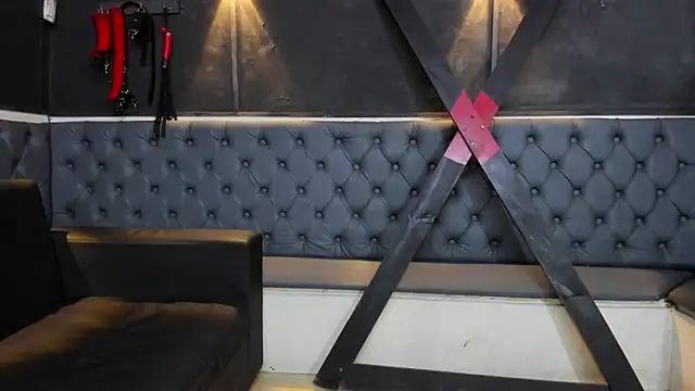 Jeanpieroo26 online show from April 16, 9:50 pm