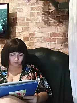 Snapshot of itismyhobby chatting on February 13, 7:42 pm itismyhobby online show from February 13, 7:42 pm