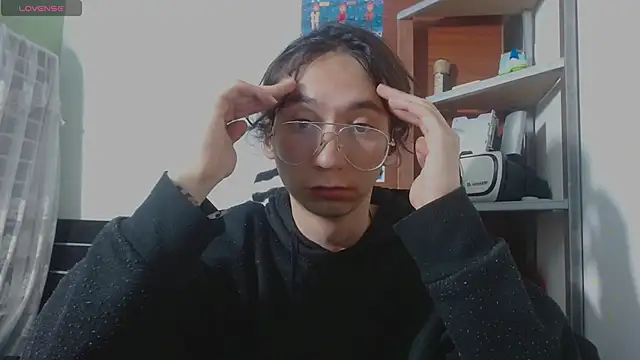 Snapshot of najimi_uwu_ chatting on February 10, 8:02 pm najimi uwu online show from February 10, 8:02 pm