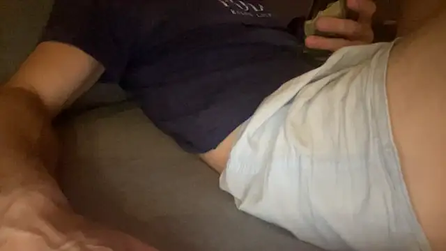 Snapshot of raoulbtnbois chatting on May 24, 10:48 pm raoulbtnbois online show from May 24, 10:48 pm