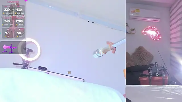 lana  kane   online show from March 24, 9:25 am