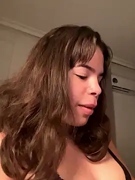 Snapshot of Brigitte01 chatting on April 17, 9:29 pm Brigitte01 online show from April 17, 9:29 pm