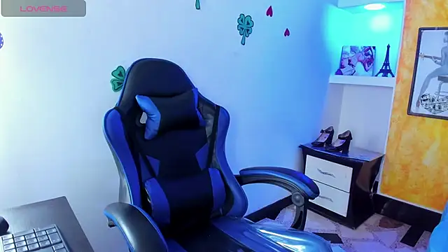 peachy hot online show from March 29, 5:29 am