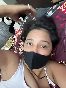 raavigirl online show from March 18, 8:06 am