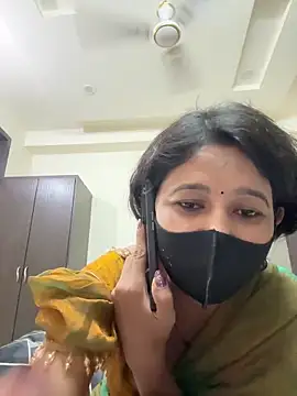 raavigirl online show from March 19, 2:43 pm