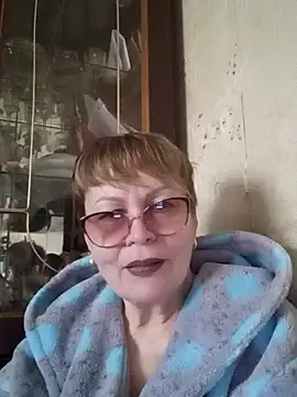 SophieBurns online show from April 9, 10:42 am