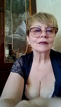 Snapshot of SophieBurns chatting on July 4, 10:54 am SophieBurns online show from July 4, 10:54 am