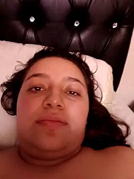 Snapshot of MajoArias chatting on February 23, 3:15 am MajoArias online show from February 23, 3:15 am