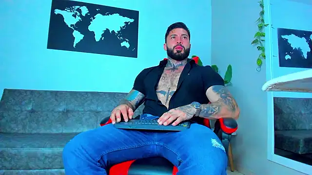 Alessrose online show from March 15, 9:10 pm