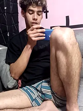 Snapshot of baby_22cm chatting on February 5, 11:42 pm baby 22cm online show from February 5, 11:42 pm