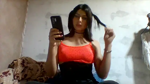 lucyscay  online show from May 16, 4:20 am