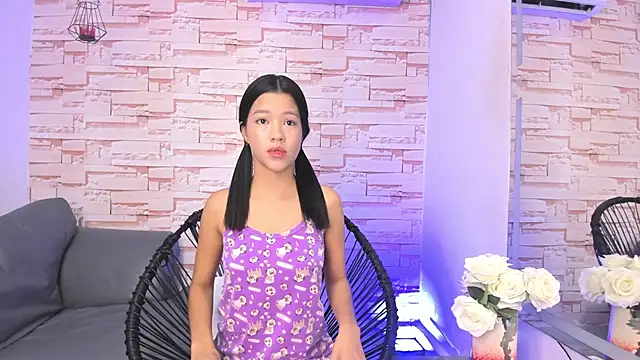 Snapshot of akira_shaunk chatting on February 8, 12:41 pm akira shaunk online show from February 8, 12:41 pm