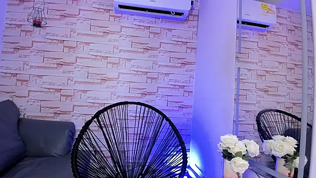 Snapshot of akira_shaunk chatting on February 9, 3:05 pm akira shaunk online show from February 9, 3:05 pm