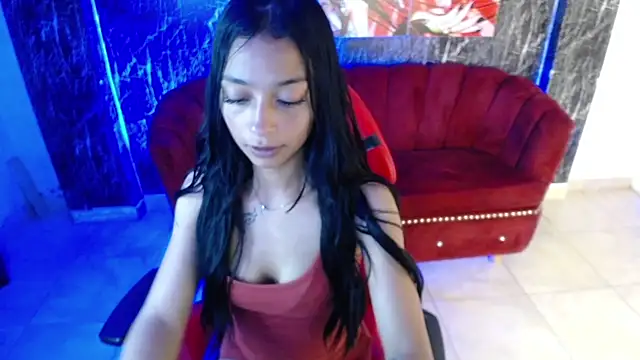 Snapshot of aylannyy_m chatting on April 23, 1:40 am aylannyy m online show from April 23, 1:40 am