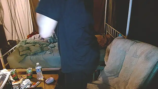 cguffey2284 online show from March 22, 9:02 am