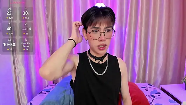 Demian Hush online show from March 15, 3:12 am