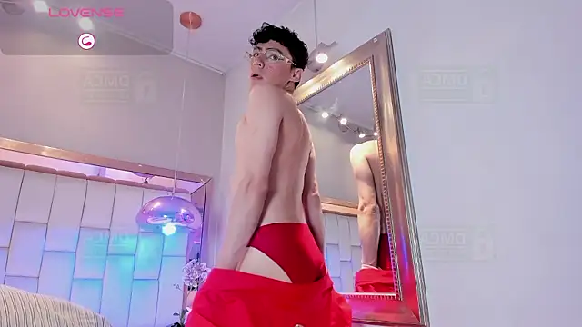 Snapshot of Sebastian_Collins_ chatting on February 18, 9:11 pm Sebastian Collins online show from February 18, 9:11 pm