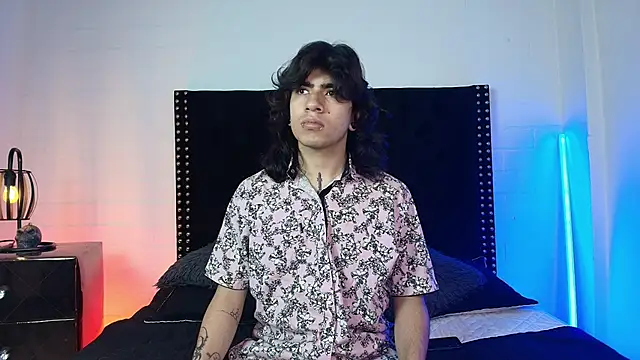 Snapshot of Axell_Kussh chatting on February 15, 12:58 pm Axell Kussh online show from February 15, 12:58 pm