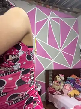 mia petite2007 online show from April 17, 2:03 am