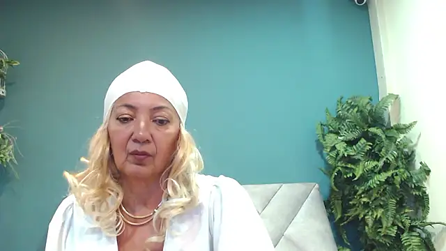 AmelieLux online show from March 12, 6:47 pm