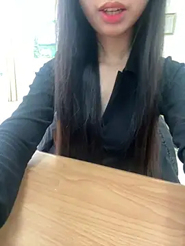 Snapshot of Celeste_SexyY chatting on February 11, 6:40 am Celeste SexyY online show from February 11, 6:40 am