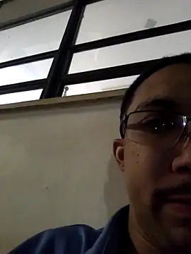 Snapshot of MOREN044 chatting on March 19, 11:31 pm MOREN044 online show from March 19, 11:31 pm