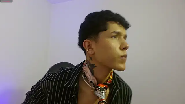 estefan tay online show from February 16, 3:24 am