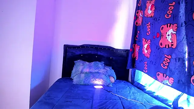 sexy diablaa online show from April 4, 12:35 pm