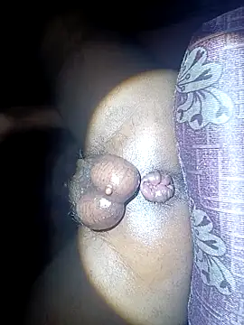 Snapshot of suroj859 chatting on April 11, 6:23 pm suroj859 online show from April 11, 6:23 pm