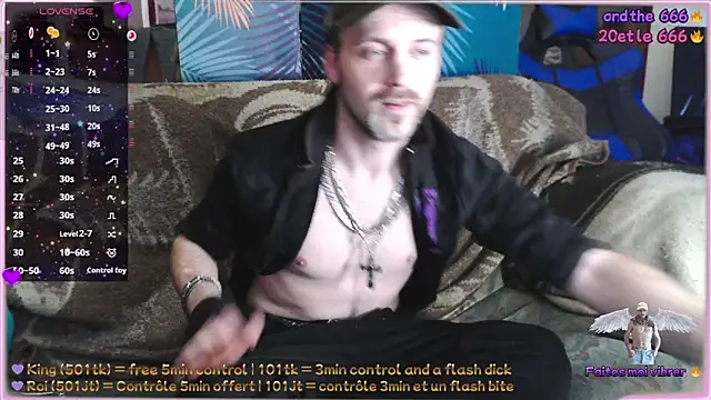 Snapshot of SwatRocShy chatting on February 21, 3:02 pm SwatRocShy online show from February 21, 3:02 pm