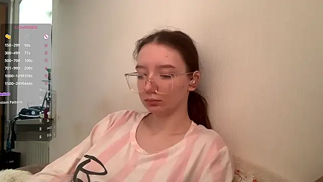 LakendraNoren online show from February 22, 6:13 am