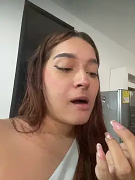 Snapshot of Emily_Harpeer chatting on February 25, 11:31 am Emily Harpeer online show from February 25, 11:31 am