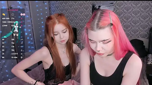 Snapshot of Veldenga chatting on March 4, 7:47 am Veldenga online show from March 4, 7:47 am