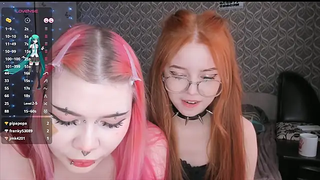 Snapshot of Veldenga chatting on March 5, 8:10 am Veldenga online show from March 5, 8:10 am