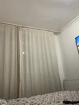 Snapshot of Amber_Sinn chatting on February 22, 8:18 pm Amber Sinn online show from February 22, 8:18 pm