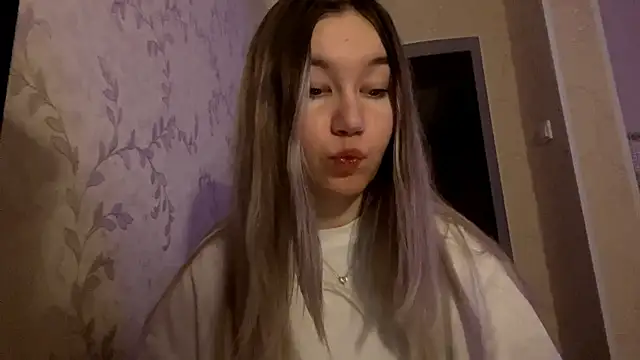 Snapshot of UrrKitty chatting on February 17, 6:25 pm UrrKitty online show from February 17, 6:25 pm